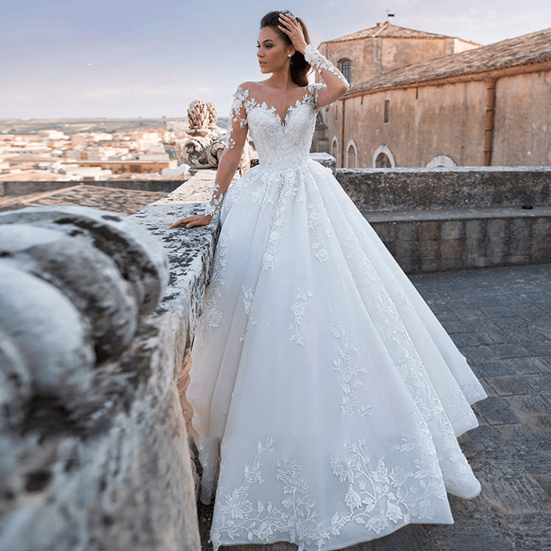 Long sleeve wedding dresses with train