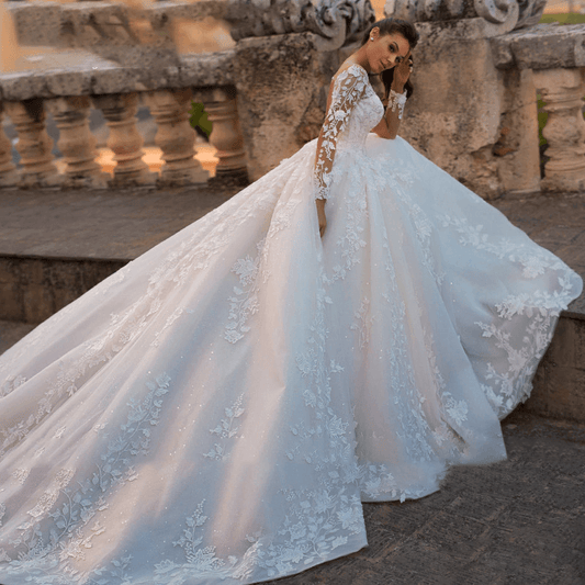 Long sleeve wedding dresses with train