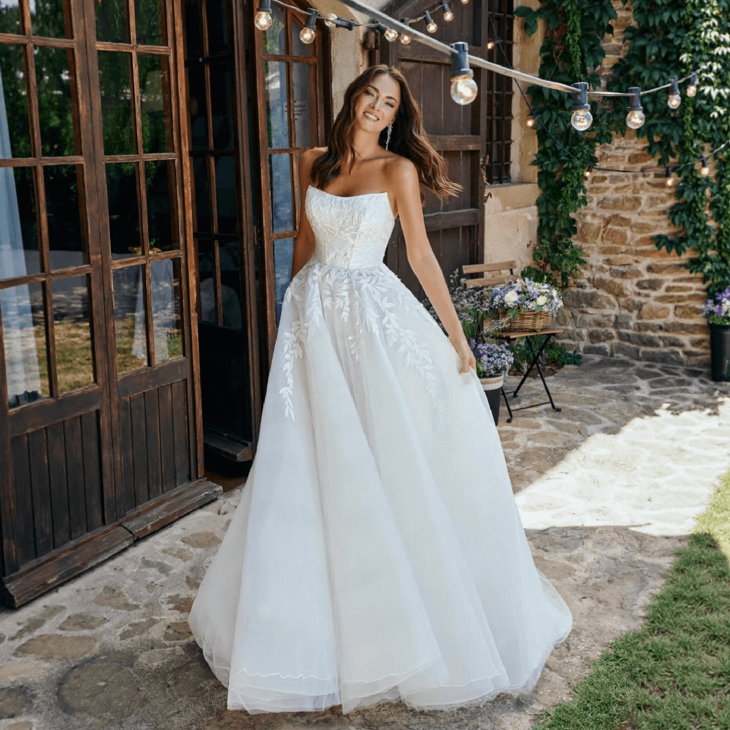 Off the shoulder wedding dress | A-line backless