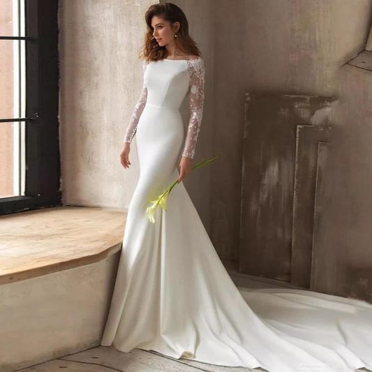 Long sleeve wedding dress | U-neck